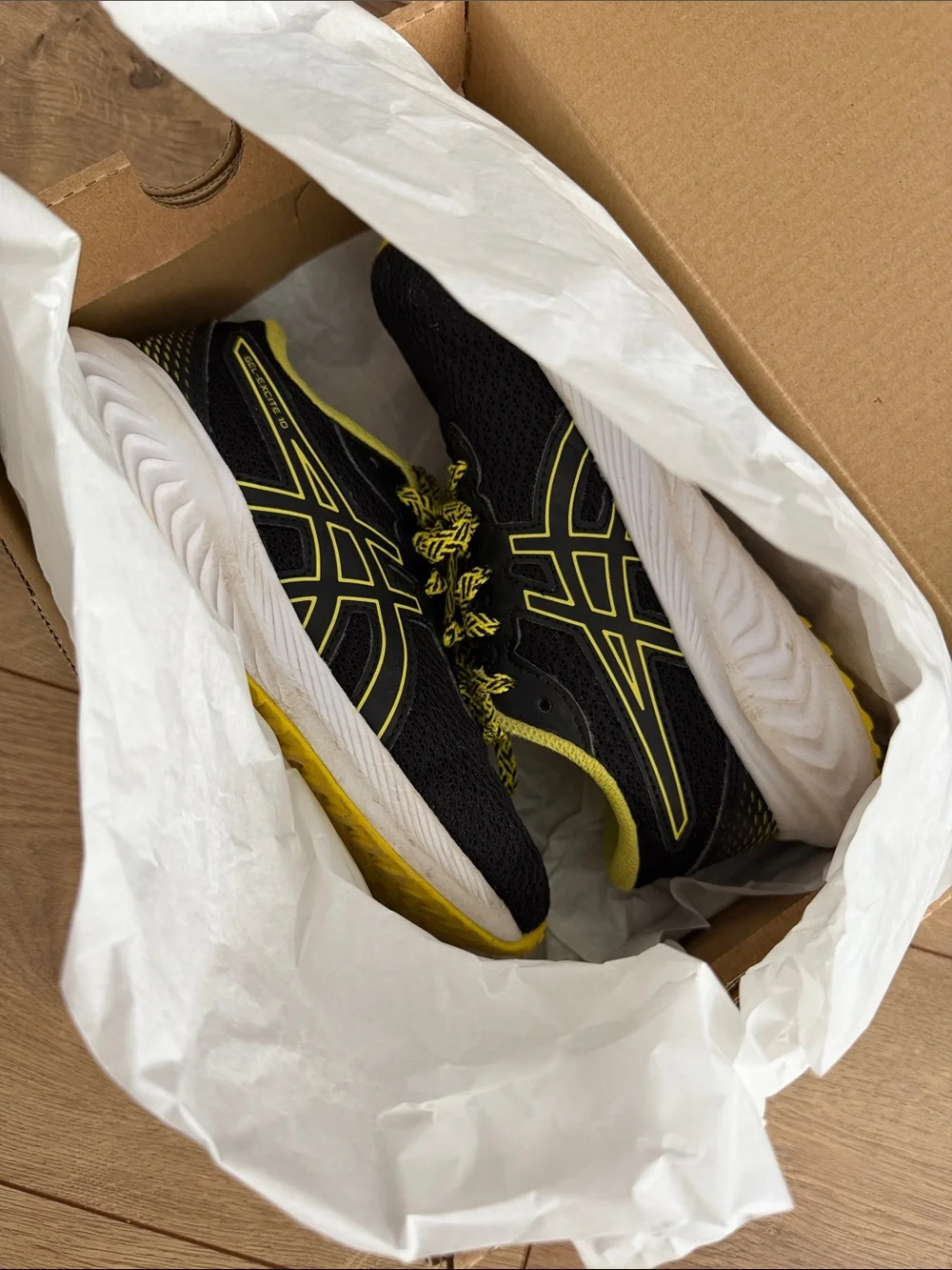 Asics Black & Yellow Gel-Excite 10 Running Shoes